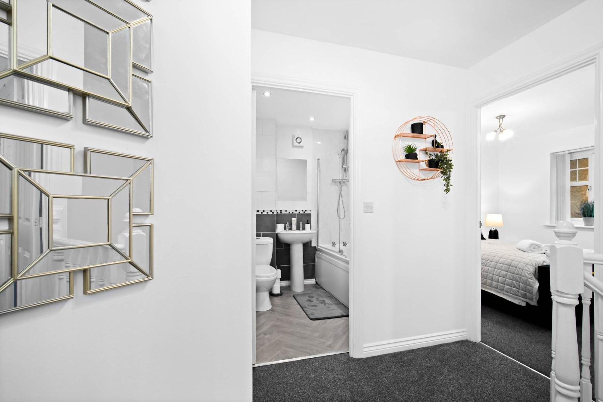 Harmony House 3 Bedroom New Build For Families, Contractors, Black Country Museum Sleeps 6 Tipton Kültér fotó
