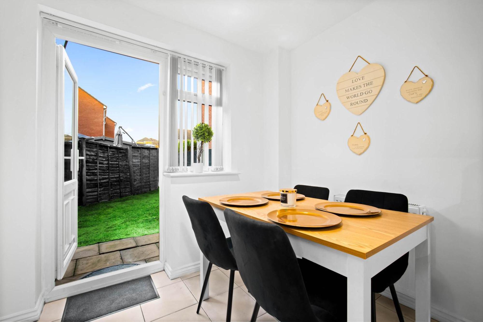 Harmony House 3 Bedroom New Build For Families, Contractors, Black Country Museum Sleeps 6 Tipton Kültér fotó